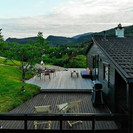 Modern And Rustic With Fjord View In Samnanger Дом отдыха